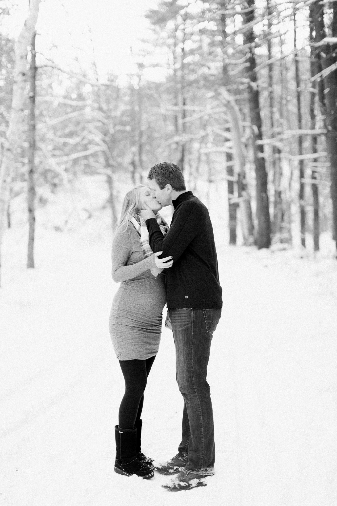 North Shore, Massachusetts maternity session photographed by Deborah Zoe Photography.