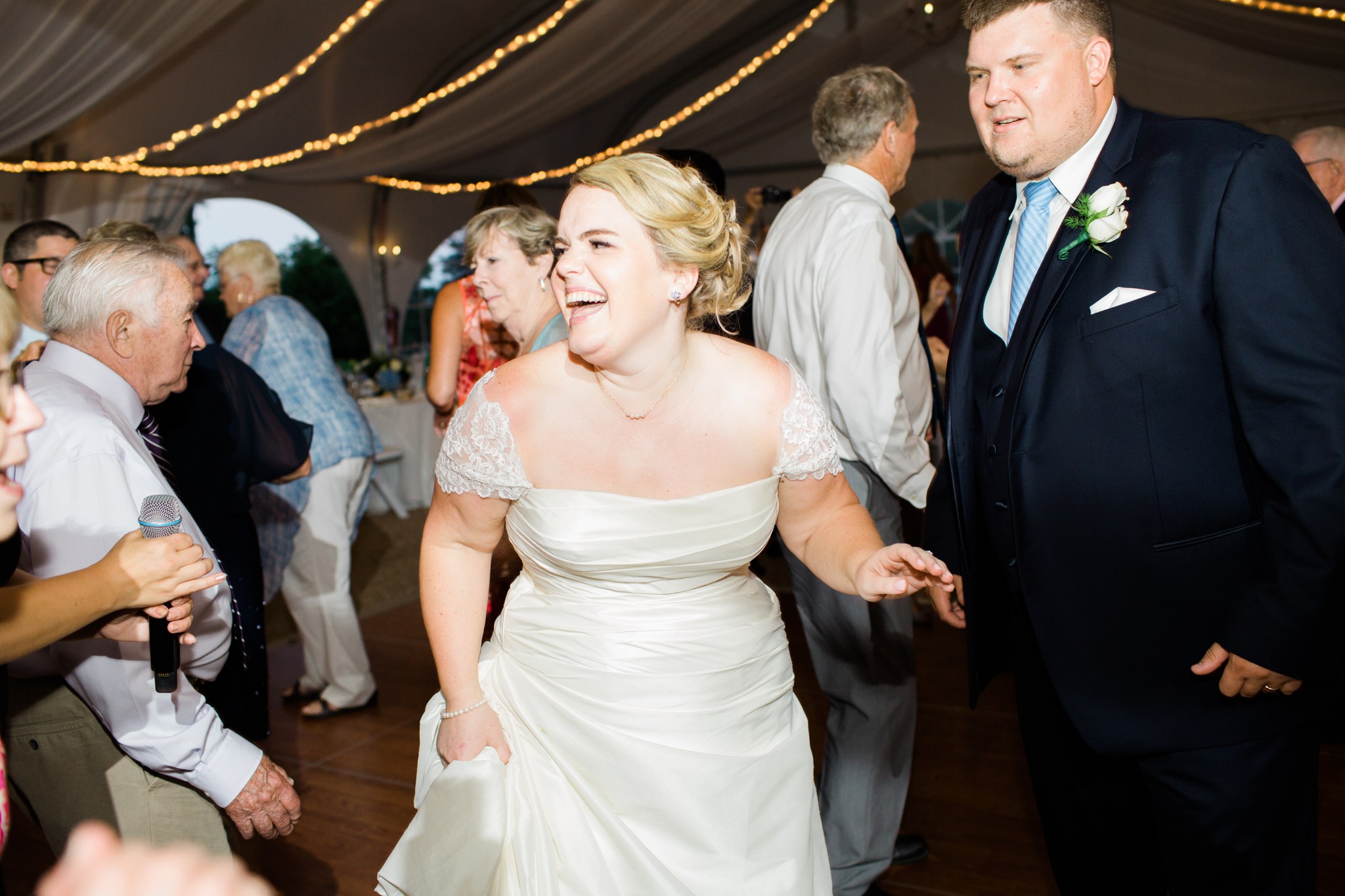 misselwood_endicott_college_wedding_photos_00087.JPG