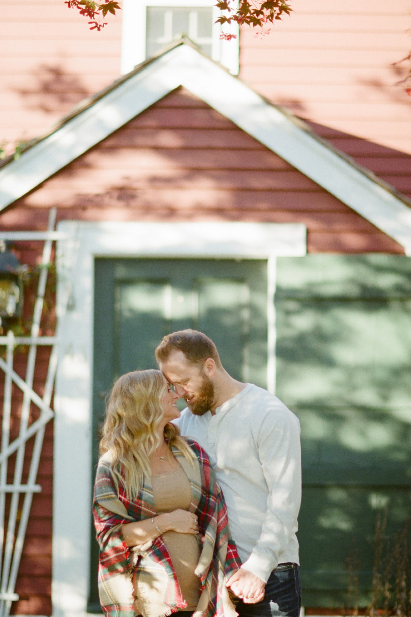 maternity_session_smith_barn_deborah_zoe_photography_00010.JPG